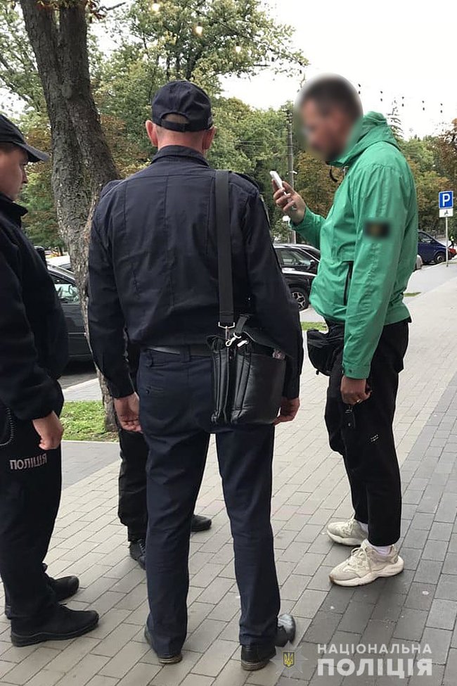 Жителя Чернигова Тарнавского будут судить за надпись Зеля х#йло 05 Жителя Чернигова Тарнавского будут судить за надпись Зеля х#йло 05