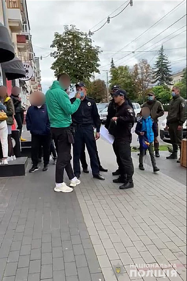 Жителя Чернигова Тарнавского будут судить за надпись Зеля х#йло 06 Жителя Чернигова Тарнавского будут судить за надпись Зеля х#йло 06