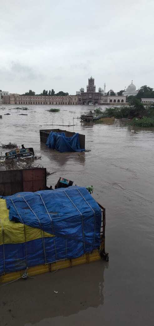 Индия пострадала от потопа