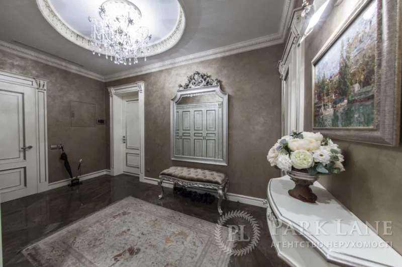 В Киеве продают VIP-квартиру за 40 миллионов: комильфо или "пшонка-стиль"?