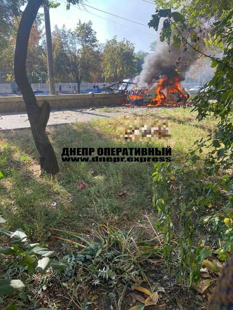 Полицейские выясняют причины взрыва.