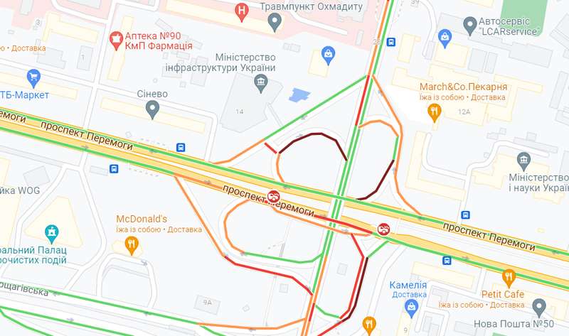 В Киеве на проспекте Победы столкнулись шесть автомобилей dqxikeidqxitkant