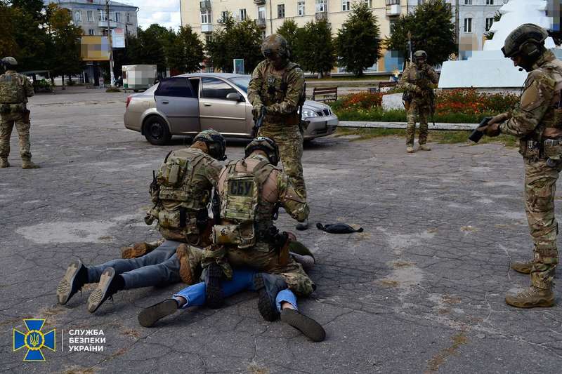 Условных диверсантов задержали.
