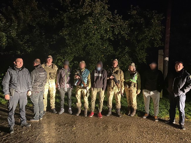 На границе с Польшей и Венгрией задержано 14 нелегальных мигрантов, - Госпогранслужба 01 dqxikeidqxiqqeant
