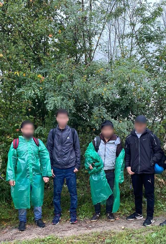 На границе с Польшей и Венгрией задержано 14 нелегальных мигрантов, - Госпогранслужба 04