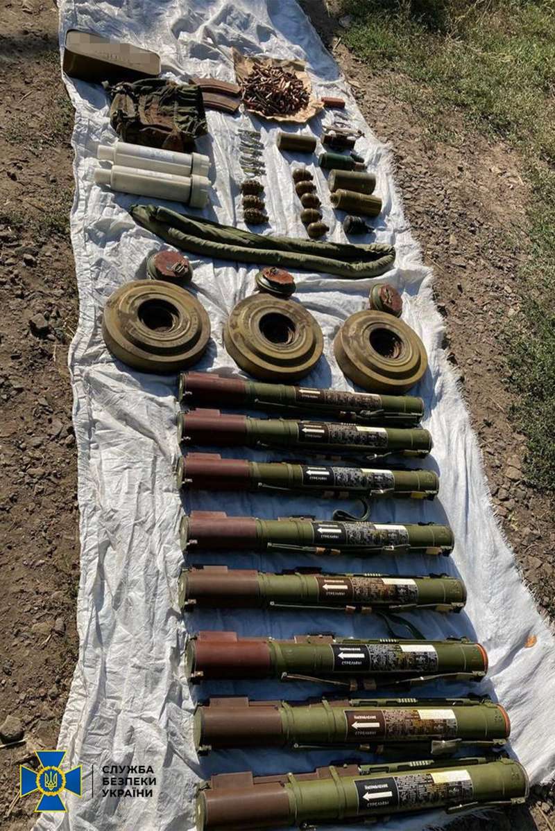 СБУ предотвратила диверсию на Донбассе, схрон с взрывчаткой нашли вблизи железнодорожной станции. Фото dqxikeidqxitkant