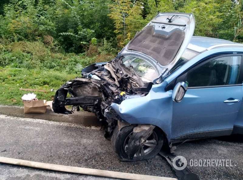 Столкнулись Hyundai IX35 и Volkswagen Рolo. dqxikeidqxiqqeant