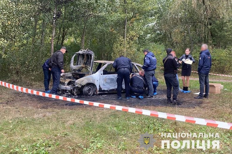 Убийство в Черкассах: полиция нашла автомобиль, на котором мог убегать киллер 02 Убийство в Черкассах: полиция нашла автомобиль, на котором мог убегать киллер 02 dqxikeidqxitkant