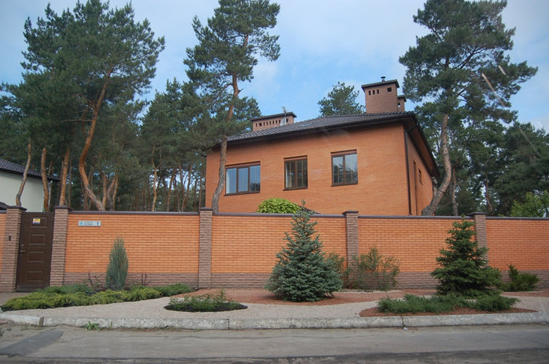 У главы Днепровского апелляционного суда нашли десяток объектов недвижимости, зарегистрированных на сожителя, – СМИ 10