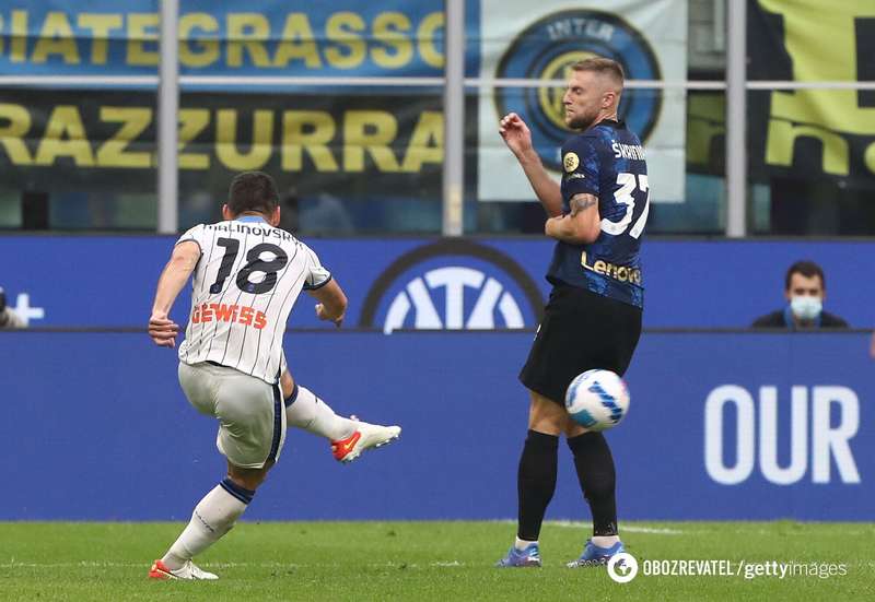 Удар Руслана Малиновского вратарь отбить не смог dqxikeidqxitkant