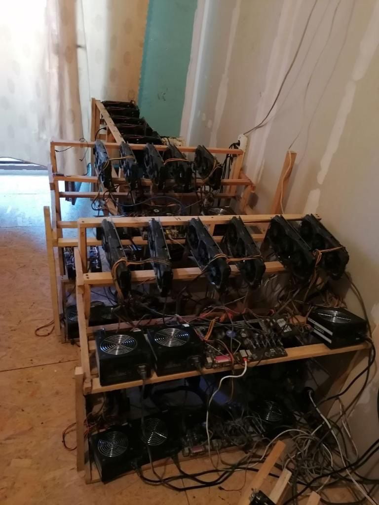 В Кривом Роге в квартире нашли майнинговую ферму криптовалюты dqxikeidqxiqqeant
