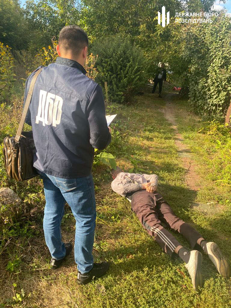 Полицейский в Запорожской области продавал большие партии наркотиков, которые были вещдоками, - ГБР 05