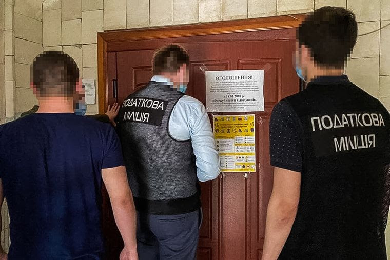 Податкова міліція на рейді dqxikeidqxitkant