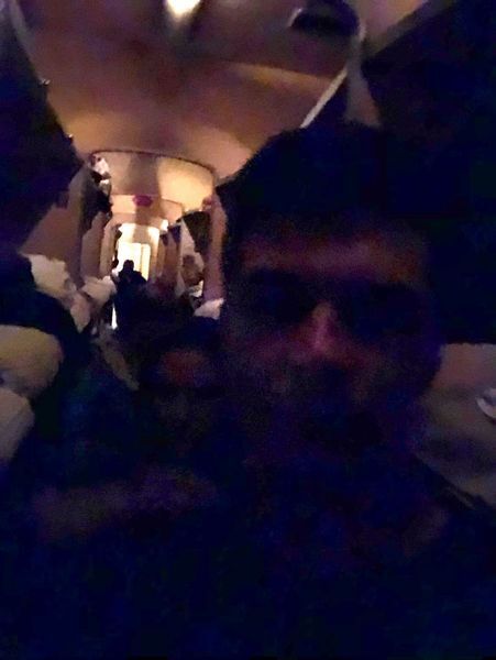 В половине второго ночи пассажиры искали места. dqxikeidqxiqqeant