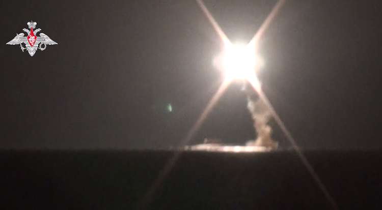 Момент запуска ракеты. dqxikeidqxiqqeant