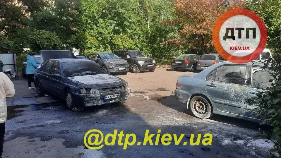 Взрыв произошел в моторном отсеке.