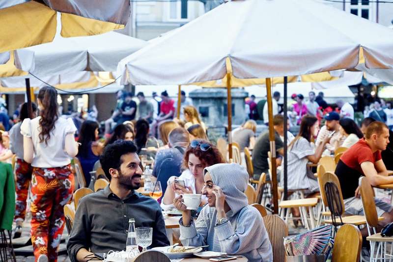 <b>Антивакцинаторы верят в чипирование и уничтожение «восьмого гена человека».</b> Рассказываем, почему возникают эти странные теории и как в этом виновато государство - Заборона gettyimages 1234950567 scaled - <b>Антивакцинаторы верят в чипирование и уничтожение «восьмого гена человека».</b> Рассказываем, почему возникают эти странные теории и как в этом виновато государство - Заборона