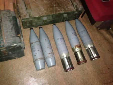 В квартире пограничники нашли склад боеприпасов. ФОТО В квартире пограничники нашли склад боеприпасов. ФОТО