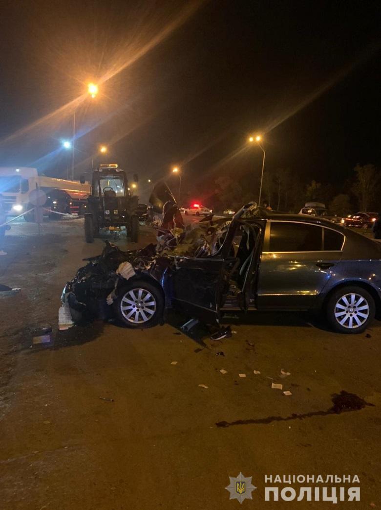 Легковушка сильно пострадала. dqxikeidqxitkant