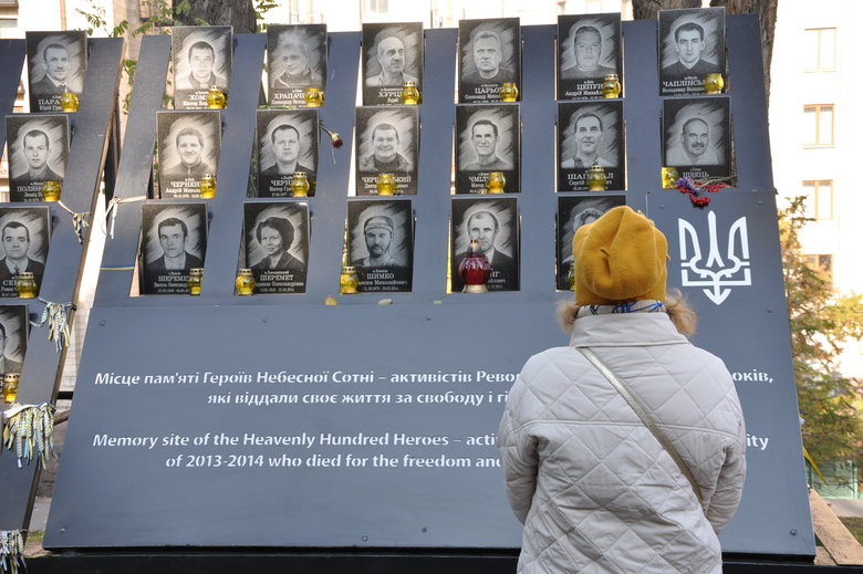 В Киеве почтили память погибших за свободу и независимость Украины 05