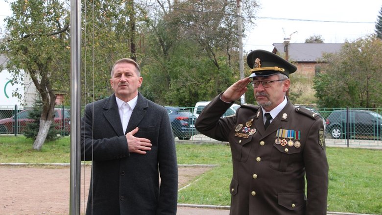 Мемориальную доску памяти Героя Украины Кульчицкого открыли в гимназии Дрогобыча 10 Мемориальную доску памяти Героя Украины Кульчицкого открыли в гимназии Дрогобыча 10