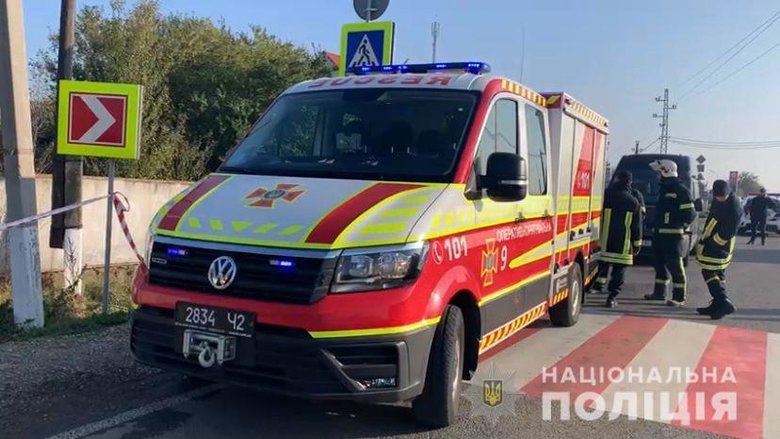 Четыре человека, в том числе патрульный и пограничник, погибли в ДТП на Закарпатье, - полиция 04