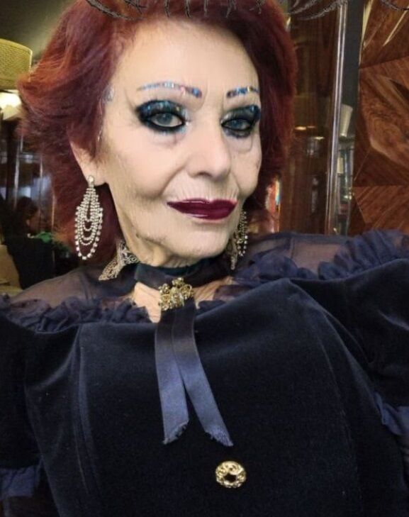 Последнее фото Елены. dqxikeidqxitkant