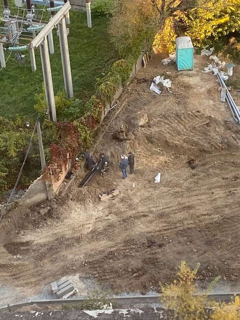 На территории ЖК продолжается строительство. dqxikeidqxitkant