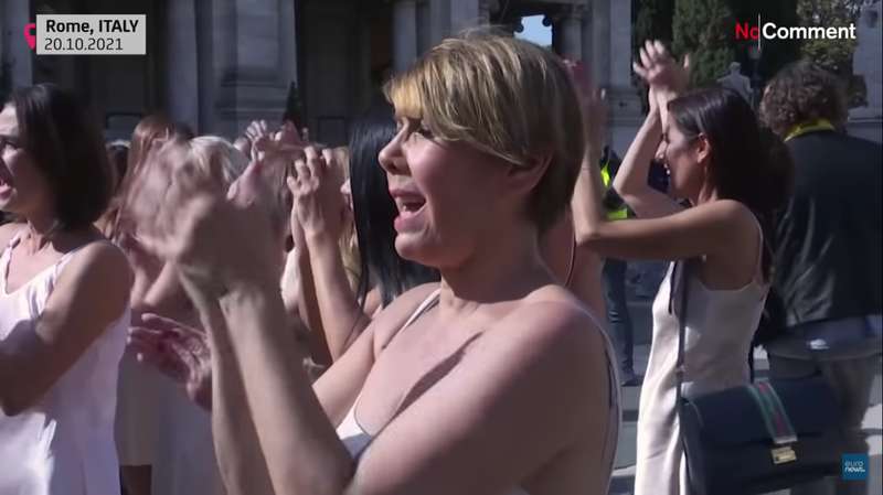 Они скандировали "Мы – Alitalia!"