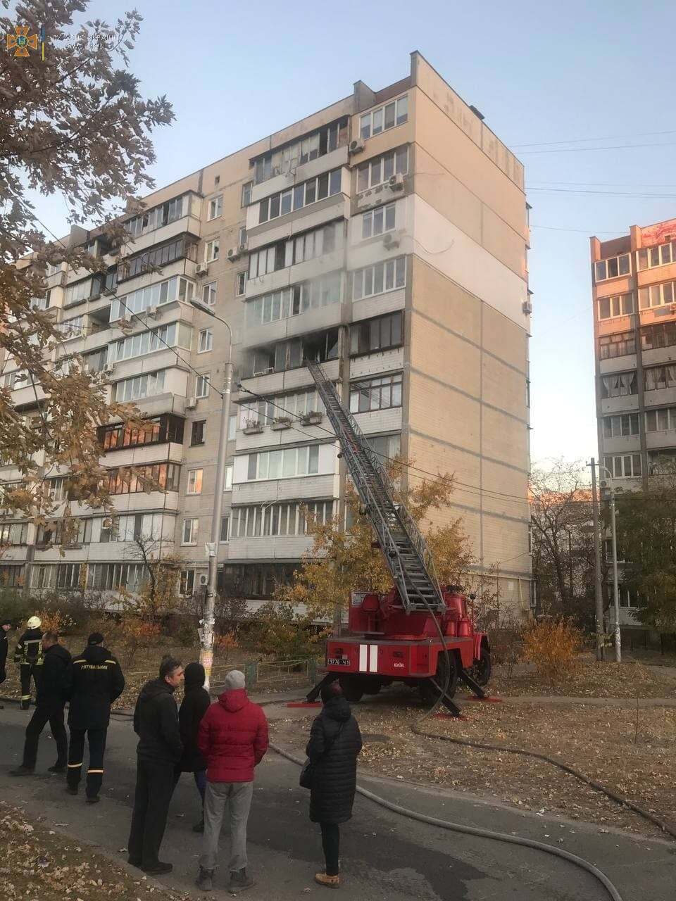 Пожар возник на пятом этаже. dqxikeidqxitkant