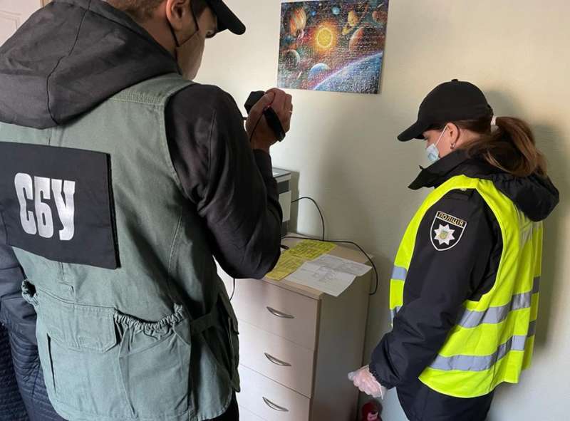 Стоила такая услуга - 3 тысячи гривен. dqxikeidqxiqqeant