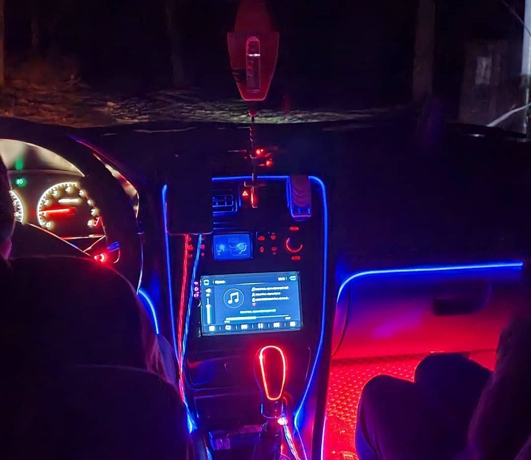 Тарас с Ириной в его Mitsubishi Galant.