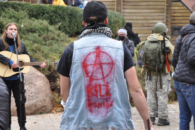 Парад зомби накануне праздника Хэллоуин прошел в центре Киева 21