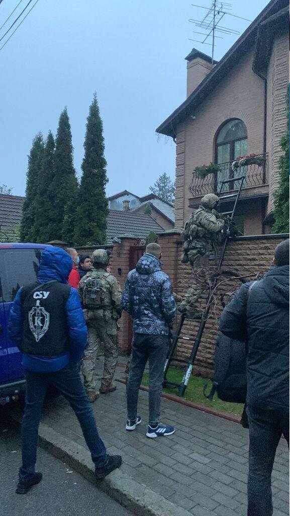         , -  01 dqxikeidqxitkant