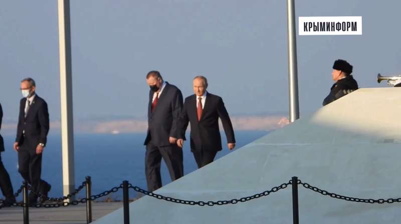 Путин приехал в Севастополь. dqxikeidqxitkant