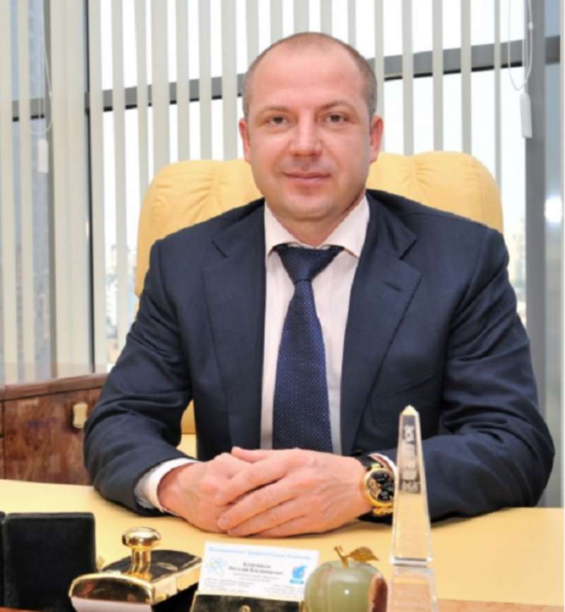 Неуловимый схематозник Виталий Колесников сбежал от правосудия в Россию 3 Неуловимый схематозник Виталий Колесников сбежал от правосудия в Россию