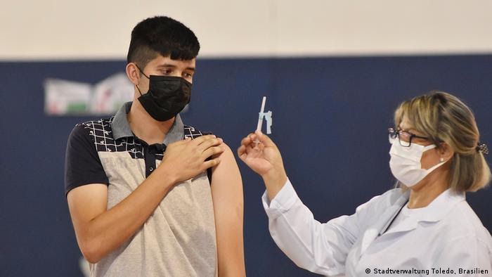 У Толедо вже повним ходом вакцинуються підлітки від 12 років У Толедо вже повним ходом вакцинуються підлітки від 12 років