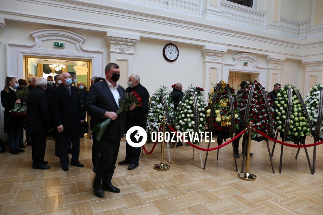 Попрощаться со Звягильским пришли политики и нардепы