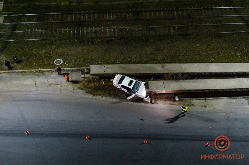 ДТП в Днепре. Фото: Информатор dqxikeidqxiqqeant