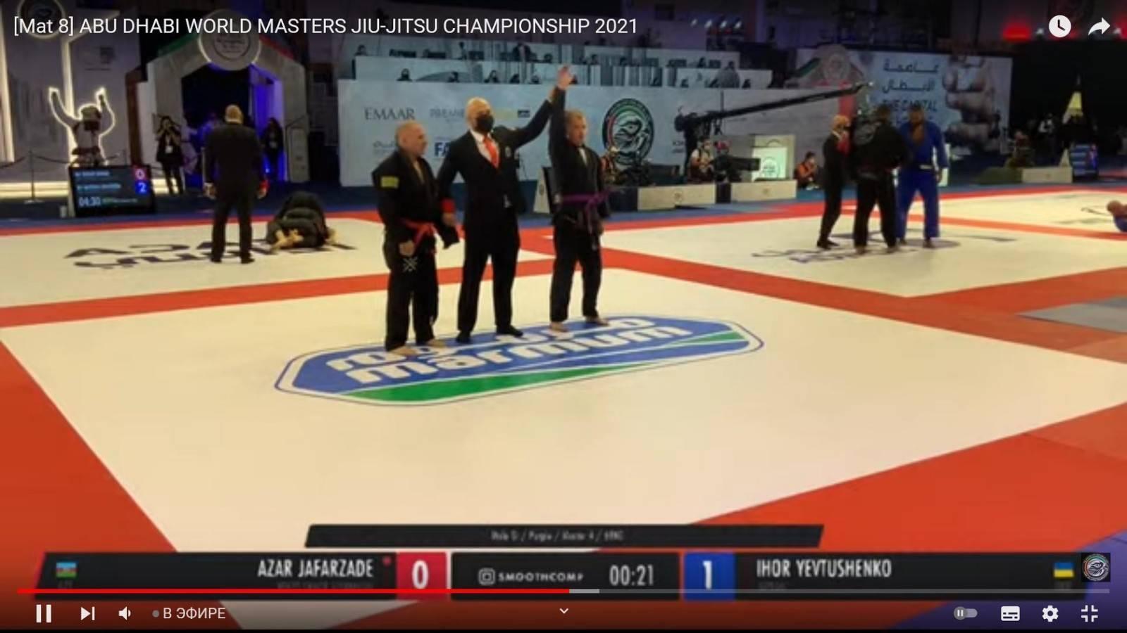 Евтушенко в финале победил азербайджанца.