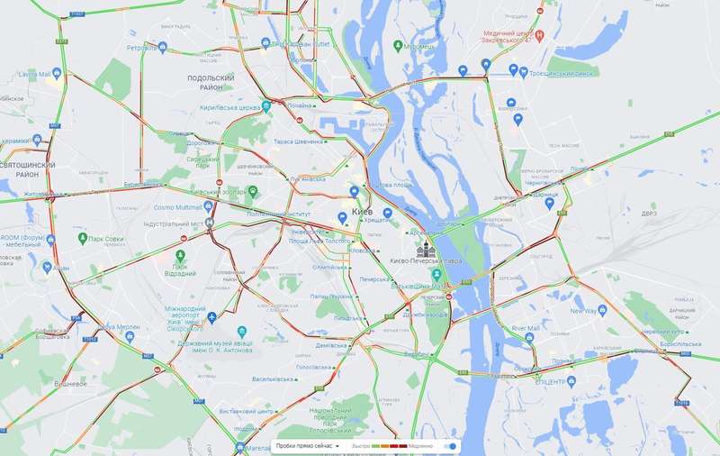 В Киеве образовались утренние пробки.