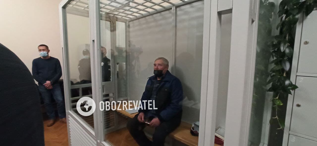 Захаренко в стеклянной клетке.