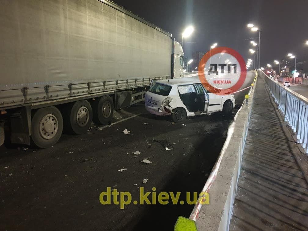 Водитель KIA вылетел на встречку и протаранил Skoda