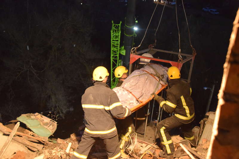 Под завалами дома в Новой Одессе нашли тело второго погибшего. Фото ГСЧС dqxikeidqxitkant