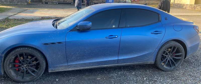 У жителя Закарпатья таможня забрала Maserati Ghibli dqxikeidqxitkant