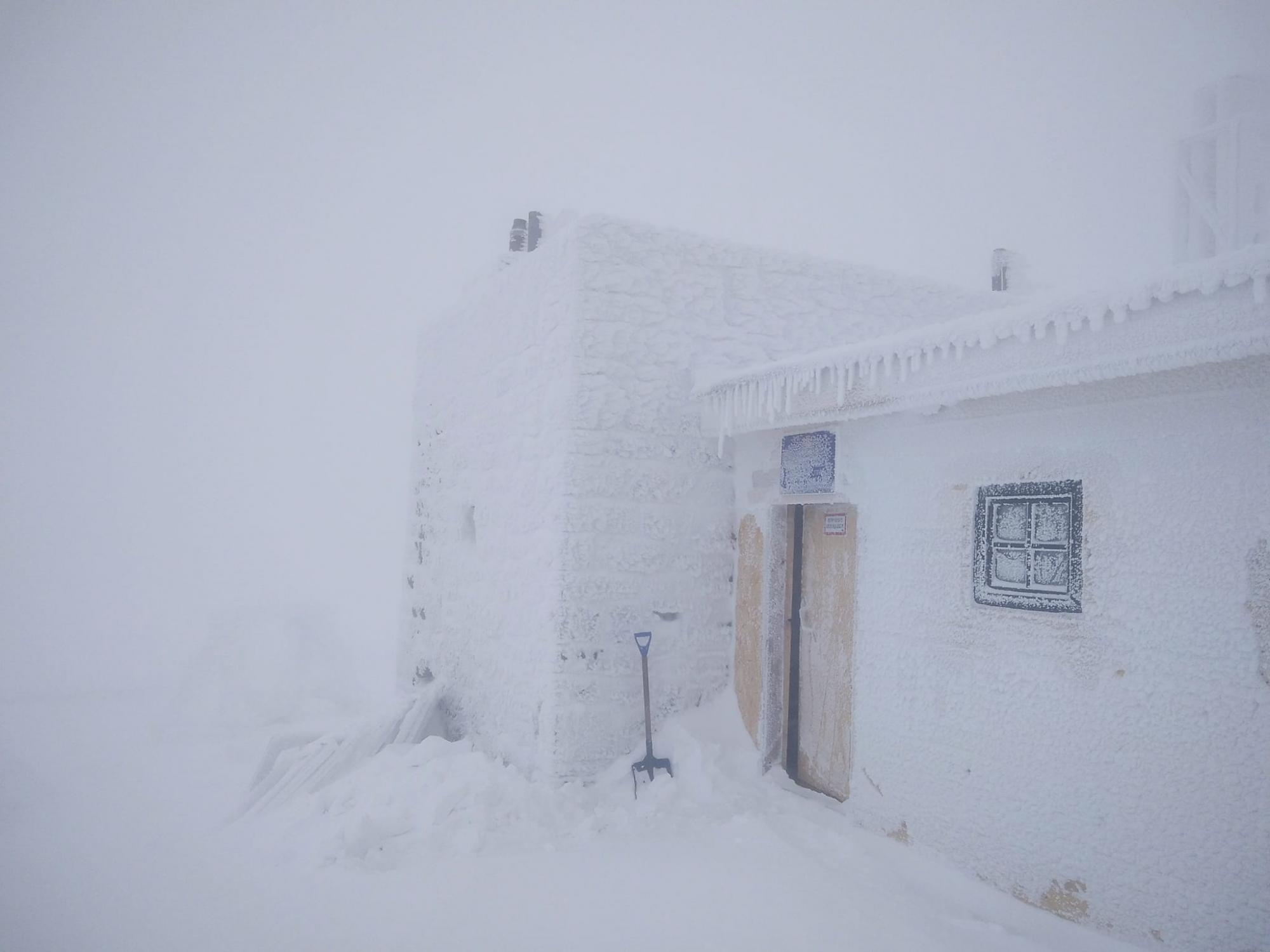 В Карпатах мороз до -12 и метель dqxikeidqxitkant