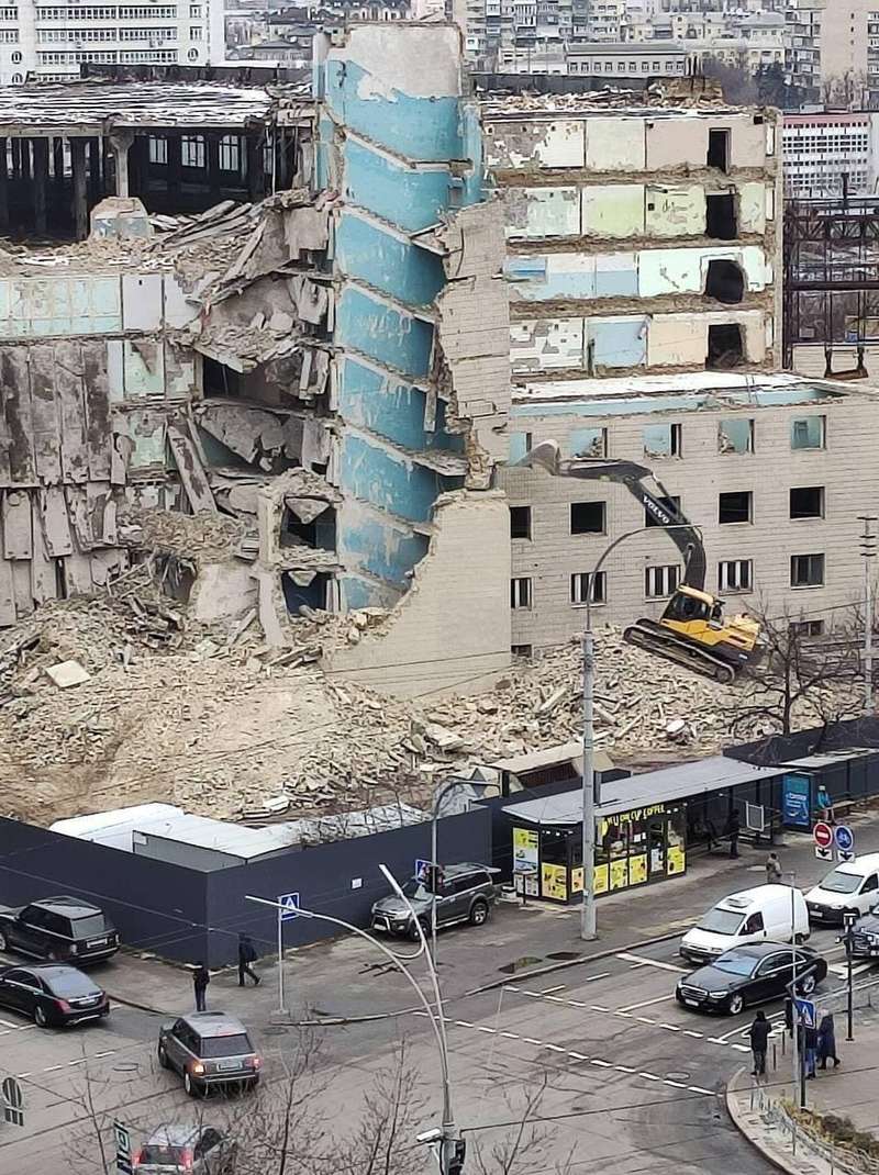 В Киеве начали сносить завод "Арсенал": стало известно, что там построят dqxikeidqxitkant