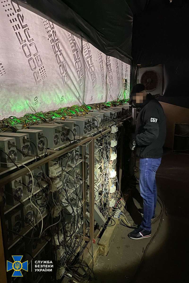 Обшуки СБУ, криптовалюта, криптоферма, майнінг Обшуки СБУ, криптовалюта, криптоферма, майнінг