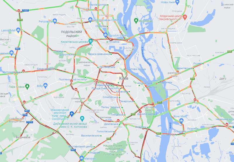 Киев перед выходными сковали пробки: на каких улицах затруднено движение dqxikeidqxiqqeant