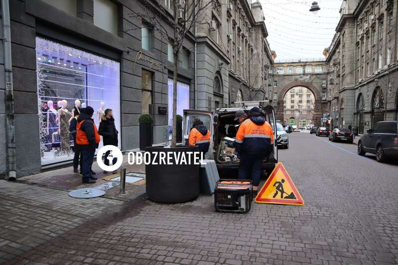 Коммунальщики убрали элементы частной парковки.